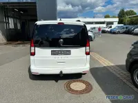 Gebraucht VW Caddy Life 122 PS (89 kW) 2023 Candyweiß Van / Kleinbus