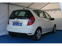 Gebraucht Mercedes A180 Avantgarde 109 PS (80 kW) 2011 Weiß Limousine