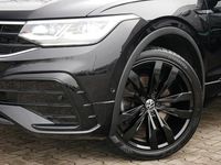 Gebraucht VW Tiguan R-line 200 PS (147 kW) 2022 Deep black pearleffekt SUV