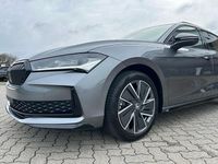 Neu Skoda Superb SportLine 193 PS (141 kW) 2026 Grau Kombi