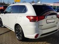 Gebraucht Mitsubishi Outlander P-HEV Top 203 PS (149 kW) 2017 Weiß SUV