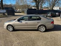Gebraucht Skoda Superb Ambition 105 PS (77 kW) 2013 Beige Limousine