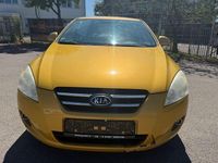 Gebraucht Kia Ceed 143 PS (105 kW) 2007 Gelb Kleinwagen