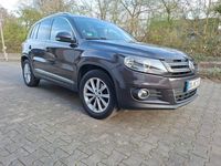 Gebraucht VW Tiguan LOUNGE 150 PS (110 kW) 2015 Grau SUV