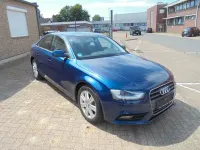 Gebraucht Audi A4 Ambiente 150 PS (110 kW) 2015 Blau Limousine