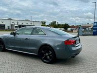 Gebraucht Audi A5 Comfort 245 PS (180 kW) 2016 Grau Coupé