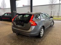 Gebraucht Volvo V60 Kinetic 120 PS (88 kW) 2016 Grau Kombi