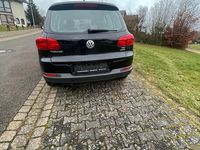Gebraucht VW Tiguan Trendline 122 PS (89 kW) 2014 Schwarz SUV