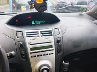 Gebraucht Toyota Yaris 69 PS (50 kW) 2006 Silber Kleinwagen