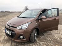 Gebraucht Hyundai i10 Select 67 PS (49 kW) 2016 Braun Kleinwagen