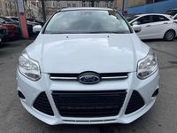 Gebraucht Ford Focus Trend 116 PS (85 kW) 2014 Weiß Limousine