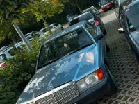 Gebraucht Mercedes 190 118 PS (86 kW) 1984 Blau Limousine