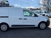 Używany Renault Express 75 KM (55 kW) 2021 Biały Minivan