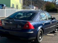 Gebraucht Ford Mondeo 110 PS (80 kW) 2001 Blau Limousine