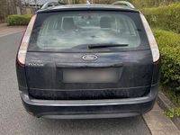 Gebraucht Ford Focus 101 PS (74 kW) 2010 Schwarz Kombi