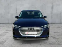 Second-hand Audi e-tron Advanced 300 kW (408 CP) 2022 Albastru SUV