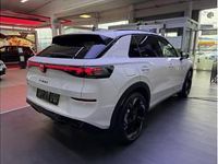 Neu VW T-Roc 150 PS (110 kW) 2026 Weiß (pure white) SUV