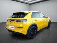 Neu VW T-Roc 150 PS (110 kW) 2026 Gelb SUV