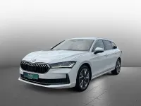 Gebraucht Skoda Superb Selection 150 PS (110 kW) 2024 Kristallweiß uni Kombi