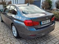 Gebraucht BMW 330 Sport Line 258 PS (189 kW) 2015 Grau Limousine