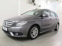 Gebraucht Mercedes 180 122 PS (89 kW) 2012 Mountaingrau  met. (metallic) Limousine