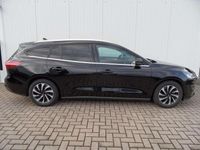 Gebraucht Ford Focus Titanium 125 PS (91 kW) 2024 Obsidianschwarz Kombi