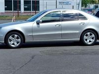 Gebraucht Mercedes E240 Elegance 177 PS (130 kW) 2002 Silber Limousine