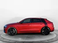 Gebraucht Audi Q8 Ambiente 286 PS (210 kW) 2023 Matadorrot metallic SUV