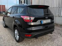 Gebraucht Ford Kuga 120 PS (88 kW) 2017 Schwarz SUV