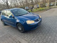 Gebraucht VW Golf V 102 PS (75 kW) 2004 Blau Kleinwagen