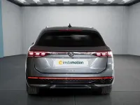 Gebraucht VW Passat 150 PS (110 kW) 2025 Grau Kombi