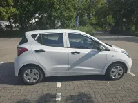 Gebraucht Hyundai i10 67 PS (49 kW) 2015 Weiß Kleinwagen