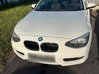 Gebraucht BMW 114 102 PS (75 kW) 2013 Weiß Kleinwagen