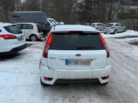 Gebraucht Ford Fiesta 69 PS (50 kW) 2008 Weiß Kleinwagen