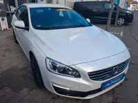 Gebraucht Volvo S60 Linje Svart 190 PS (139 kW) 2018 Weiß Limousine