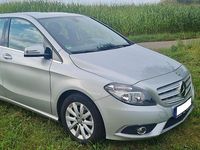 Gebraucht Mercedes B180 122 PS (89 kW) 2012 Silber Van / Kleinbus
