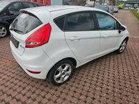 Gebraucht Ford Fiesta 97 PS (71 kW) 2009 Weiß Kleinwagen