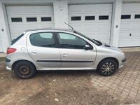 Gebraucht Peugeot 206 Tendance 75 PS (55 kW) 2004 Silber Kombi