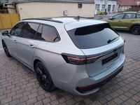 Neu VW Passat R-line 193 PS (141 kW) 2026 Oyster silver metallic Kombi