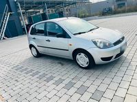 Gebraucht Ford Fiesta 70 PS (51 kW) 2005 Silber Kleinwagen