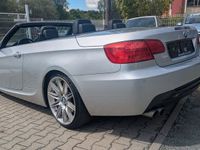 Gebraucht BMW 325 Cabriolet M Sport 204 PS (150 kW) 2012 Silber Cabrio
