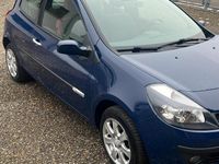 Gebraucht Renault Clio II 75 PS (55 kW) 2007 Blau Kleinwagen