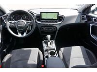 Neu Kia Ceed 101 PS (74 kW) 2025 Weiss Kleinwagen