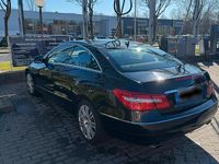 Gebraucht Mercedes E350 292 PS (214 kW) 2009 Schwarz Coupé
