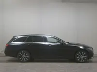 Gebraucht Mercedes E300 Avantgarde 306 PS (225 kW) 2022 Schwarz Limousine