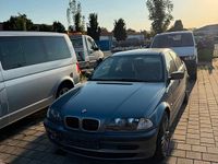 Gebraucht BMW 320 136 PS (100 kW) 1998 Blau Limousine