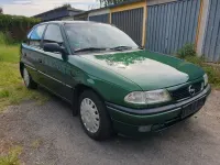 Gebraucht Opel Astra 101 PS (74 kW) 1997 Grün Limousine