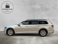 Gebraucht VW Passat Business 150 PS (110 kW) 2023 Gelb Kombi