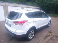 Gebraucht Ford Kuga 163 PS (119 kW) 2014 Weiß SUV