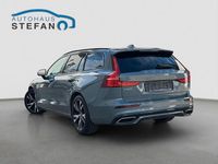Gebraucht Volvo V60 Plus 398 PS (292 kW) 2022 Grau Kombi